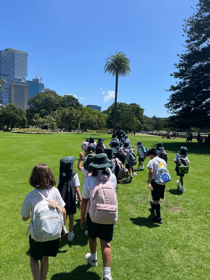 690469746197715_1354521316459218-1