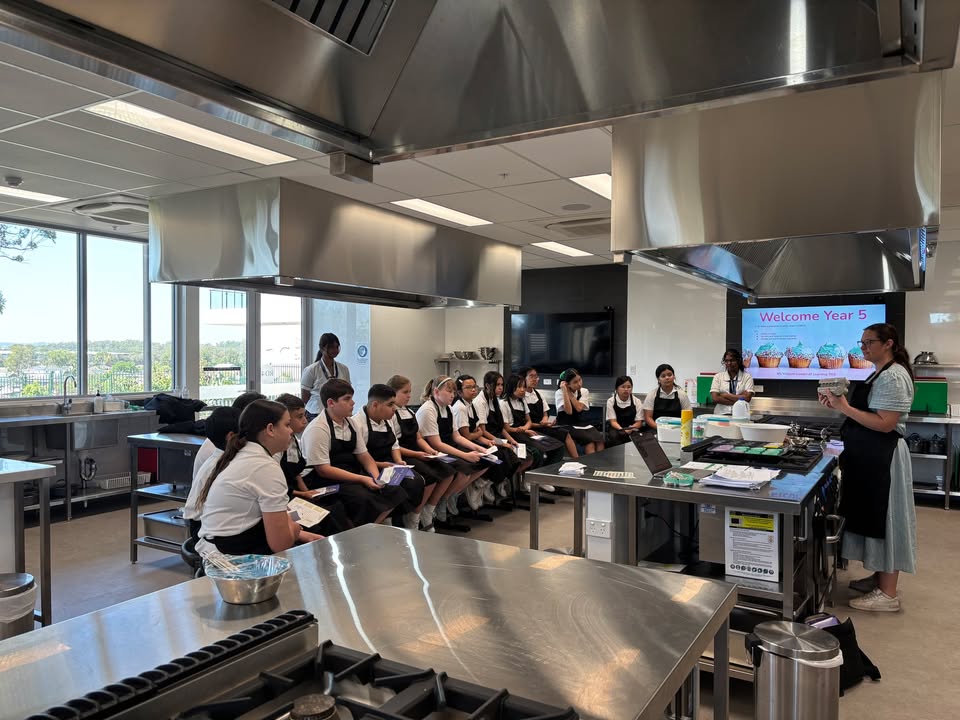 690469746197715_1379775177267165-1